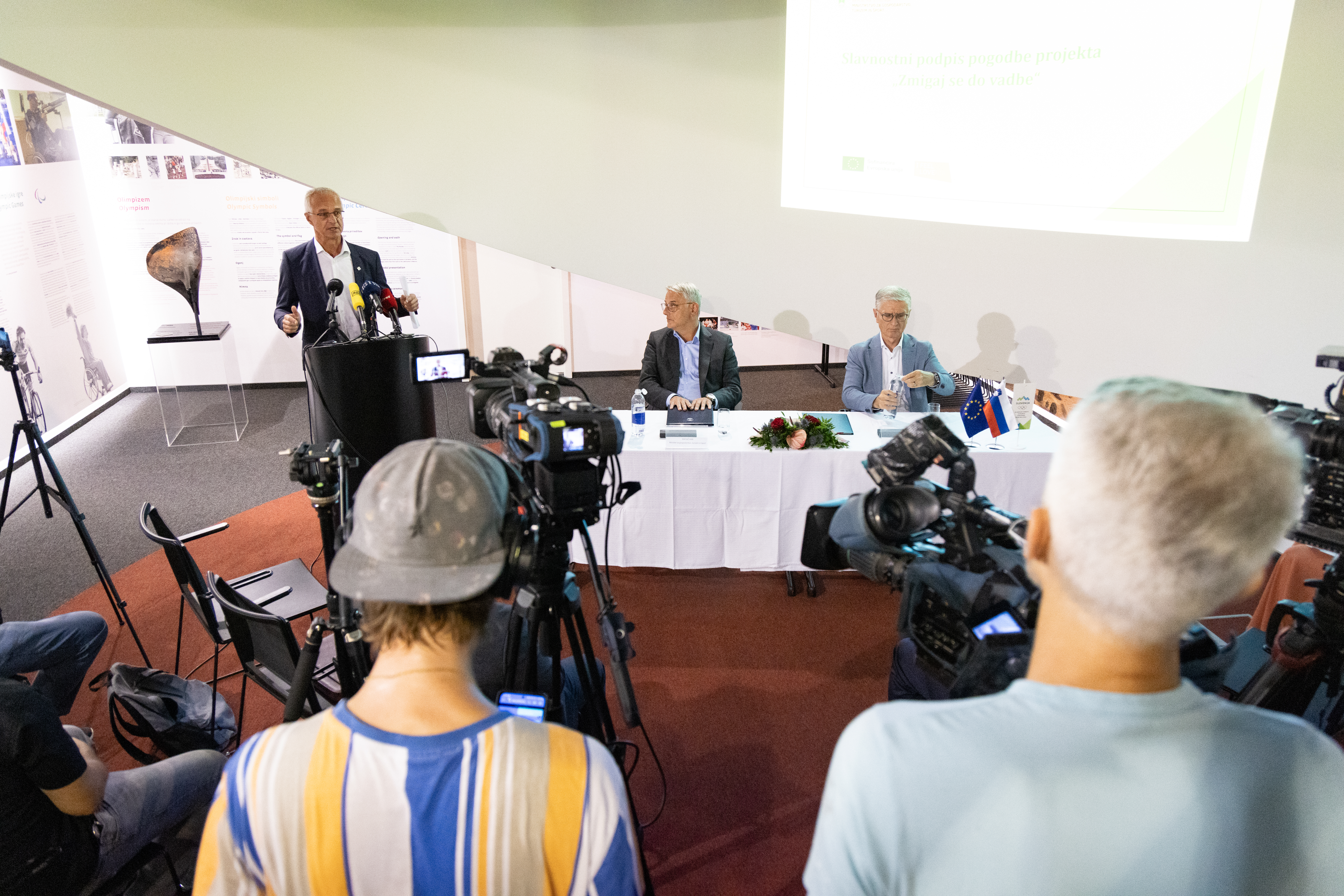 podpis-pogodbe-na-oks_53950455812_o